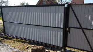 Купить сваи для ворот в Дзержинский. Заказать ворота на сваях под ключ от 21670 руб